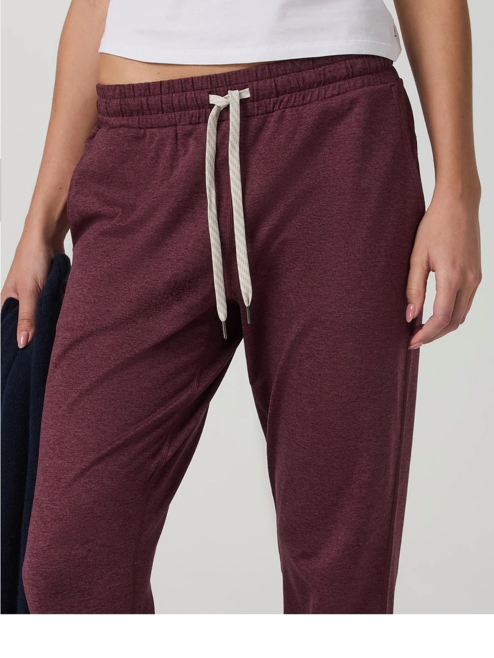 Vuori Women’s Performance Maroon Jogger Pants with Drawstring NWOT